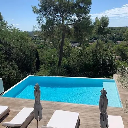 Vila Superbe Et Spacieuse Villa Dans Un Ecrin De Verdure