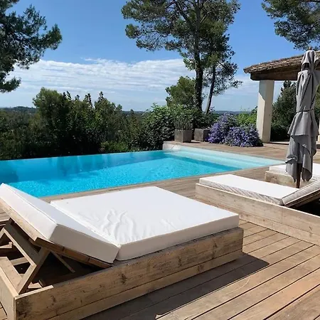 Vila Superbe Et Spacieuse Villa Dans Un Ecrin De Verdure